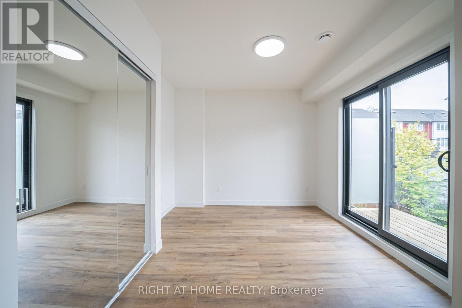 4 - 435 Grace Street, Toronto, Ontario  M6G 3A8 - Photo 7 - C12740790