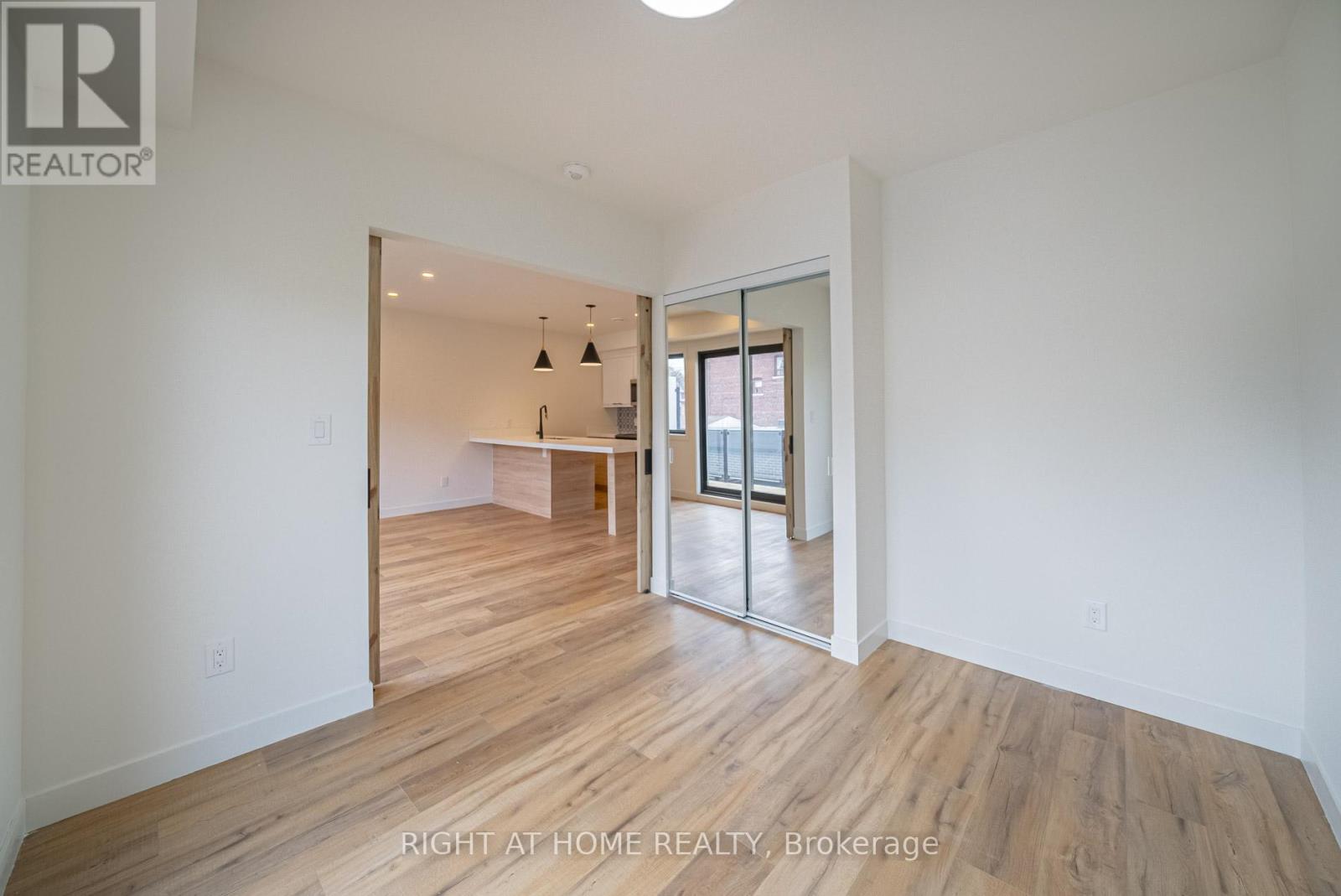 4 - 435 Grace Street, Toronto, Ontario  M6G 3A8 - Photo 8 - C12740790