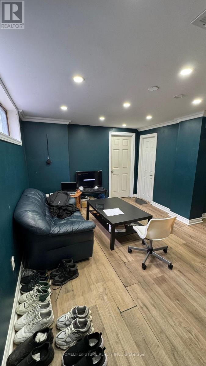 70 Sophia Drive, Toronto, Ontario  M1H 1Z5 - Photo 24 - E12740700