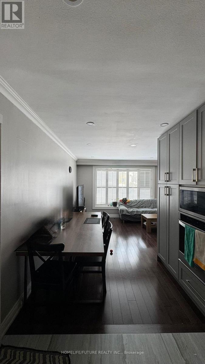 70 Sophia Drive, Toronto, Ontario  M1H 1Z5 - Photo 4 - E12740700