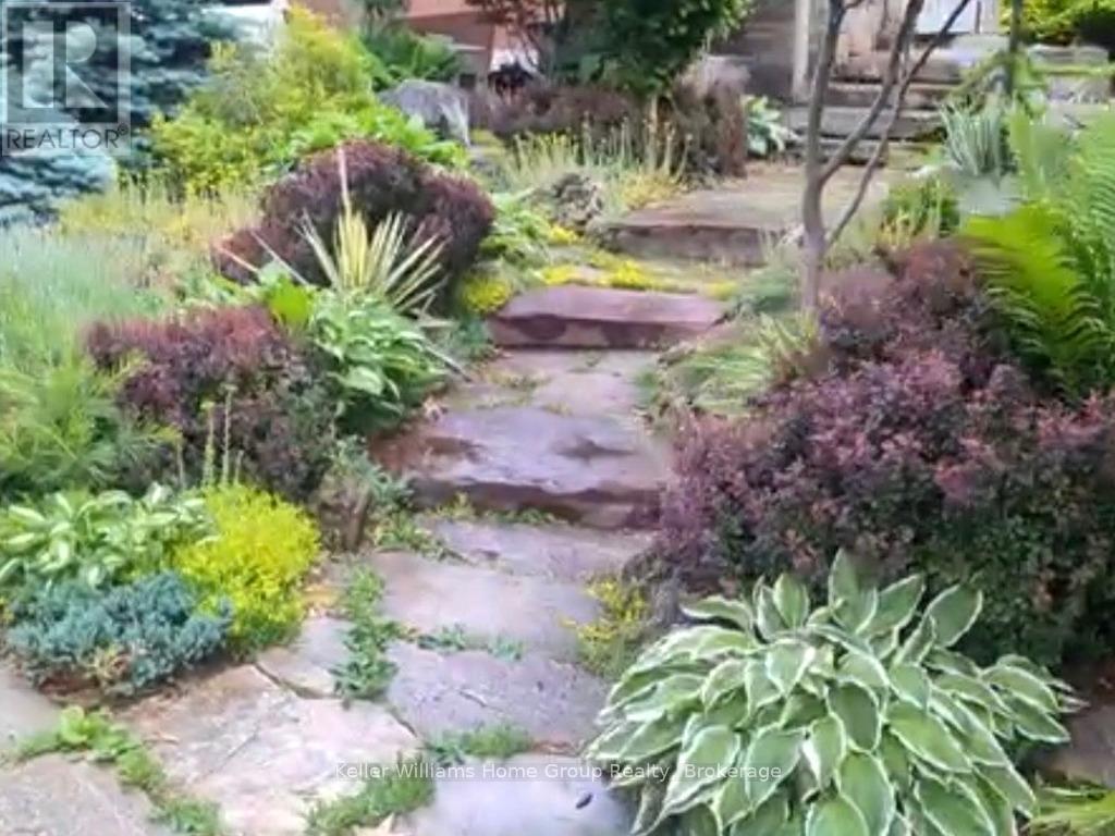 Upper - 34 Julia Drive, Guelph, Ontario  N1H 5W1 - Photo 19 - X12740182