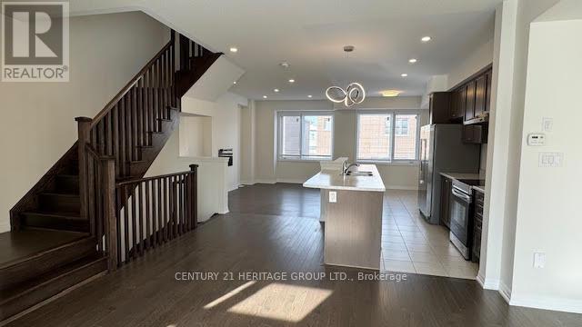 163 Tango Crescent, Newmarket, Ontario  L3X 0K5 - Photo 3 - N12740754