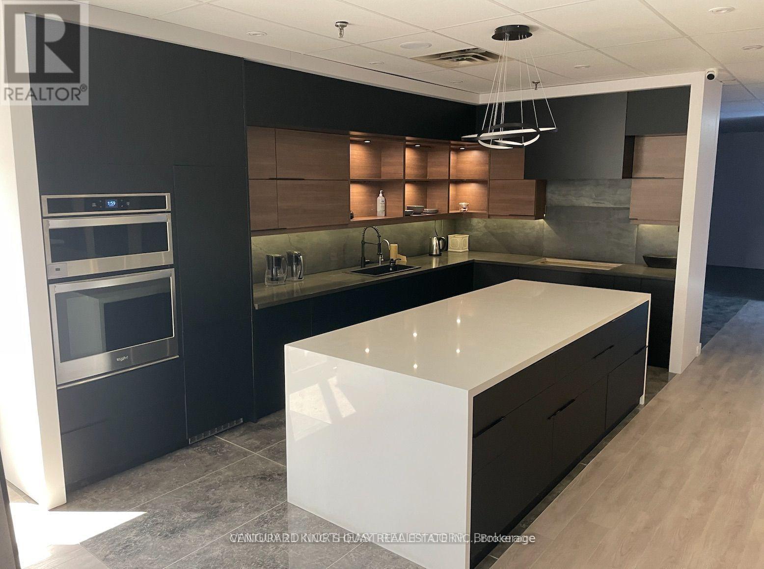 5 - 20 Mural Street, Richmond Hill, Ontario  L4B 1K3 - Photo 3 - N12740774