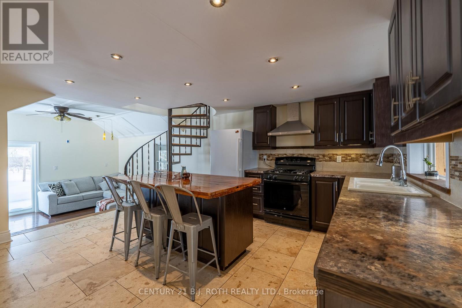 2708 Concession 9 Road W, Ramara, Ontario  L0K 1B0 - Photo 10 - S12740706