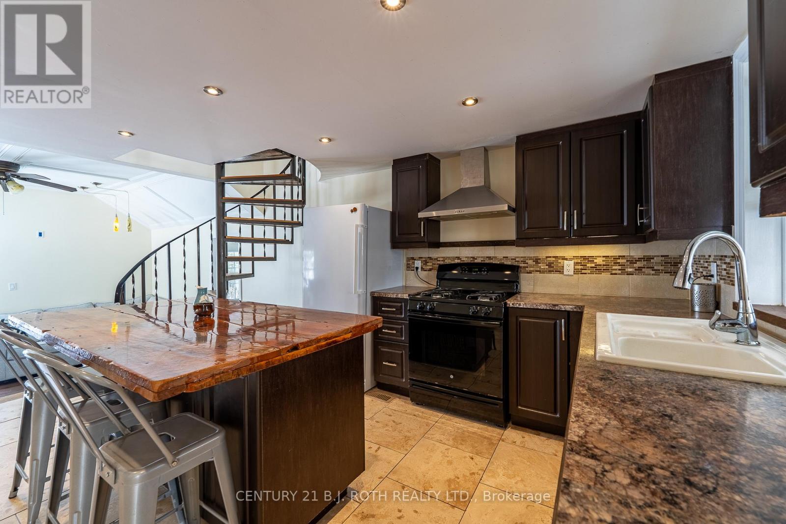 2708 Concession 9 Road W, Ramara, Ontario  L0K 1B0 - Photo 11 - S12740706