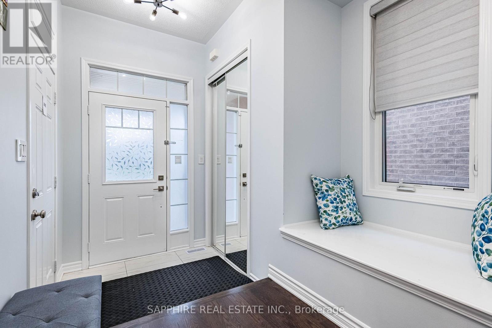 325 Trudeau Drive E, Milton, Ontario  L9T 8Y7 - Photo 4 - W12740710