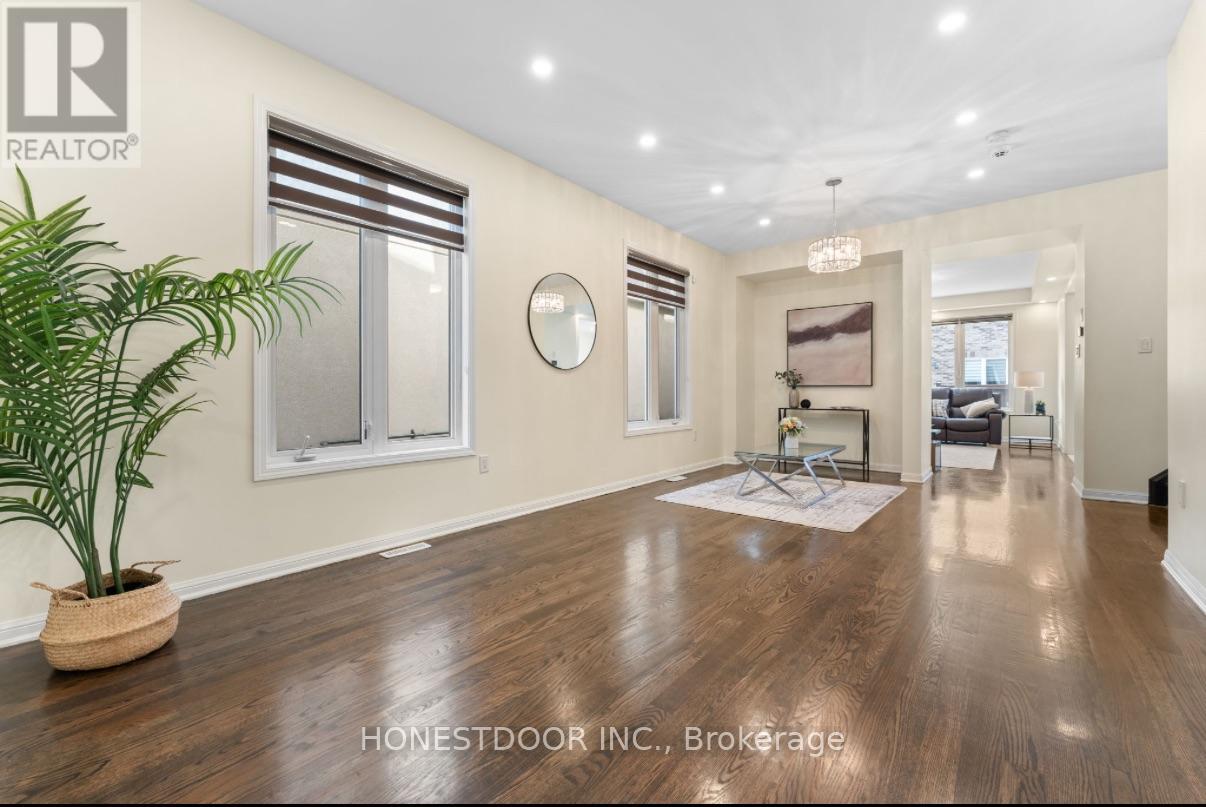 986 Farmstead Drive, Milton, Ontario  L9T 8J1 - Photo 9 - W12740740