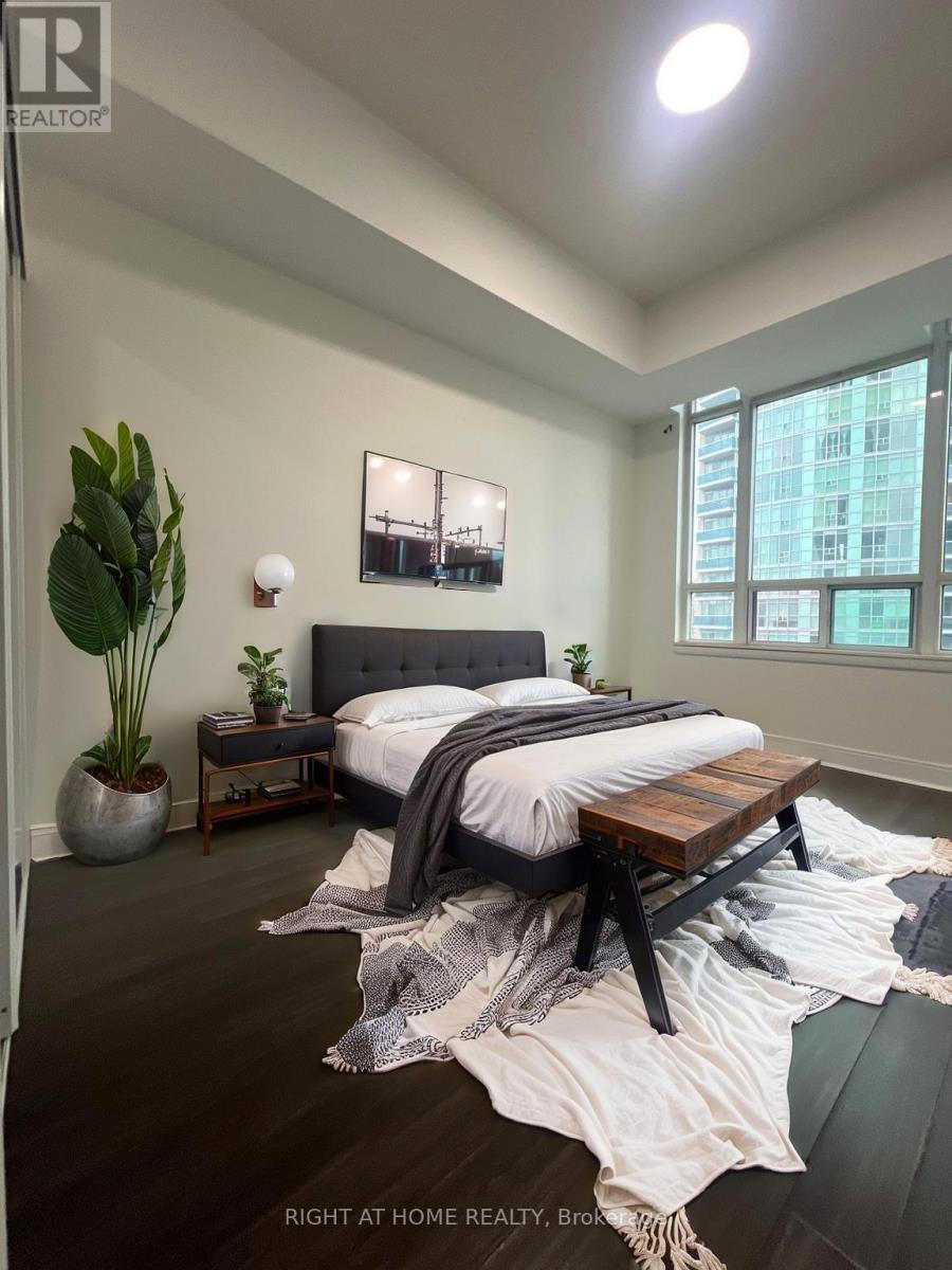 1107 - 90 Absolute Avenue, Mississauga, Ontario  L4Z 0A3 - Photo 2 - W12740750