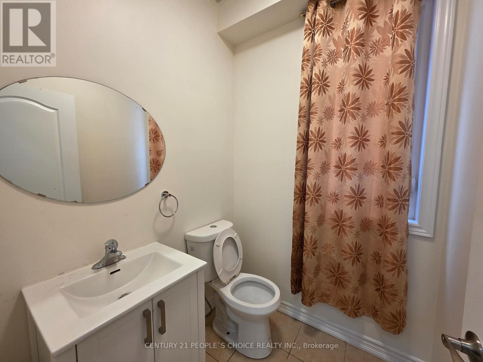 Main Floor - 26 Openbay Gardens, Brampton, Ontario  L6R 0V4 - Photo 7 - W12740760