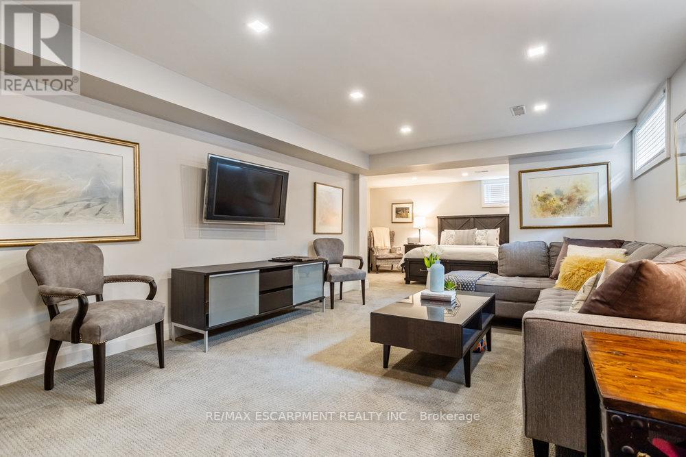 1491 Venta Avenue, Mississauga, Ontario  L4X 1C9 - Photo 19 - W12740780