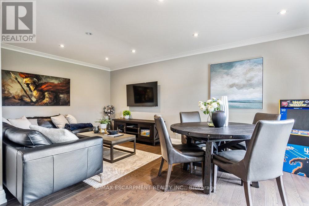 1491 Venta Avenue, Mississauga, Ontario  L4X 1C9 - Photo 4 - W12740780