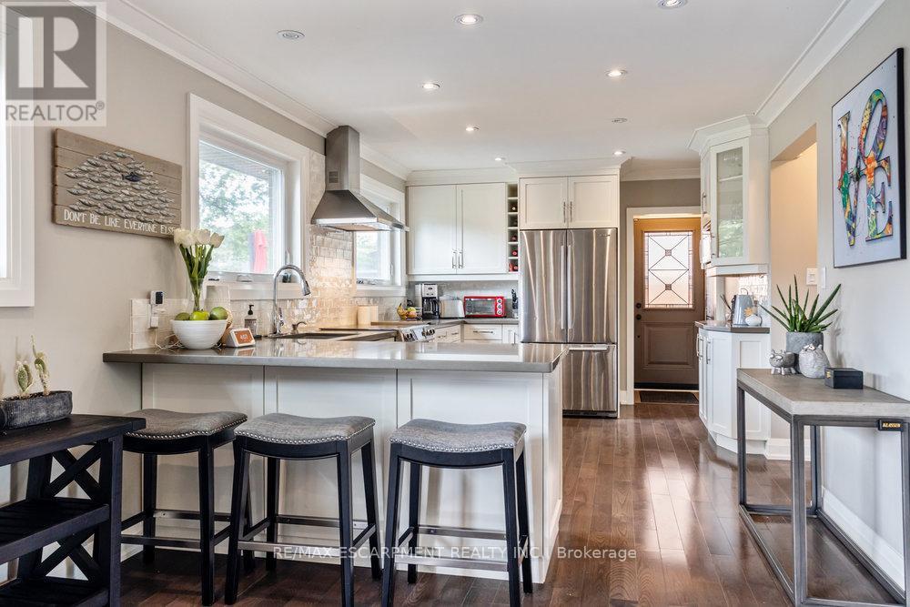 1491 Venta Avenue, Mississauga, Ontario  L4X 1C9 - Photo 8 - W12740780