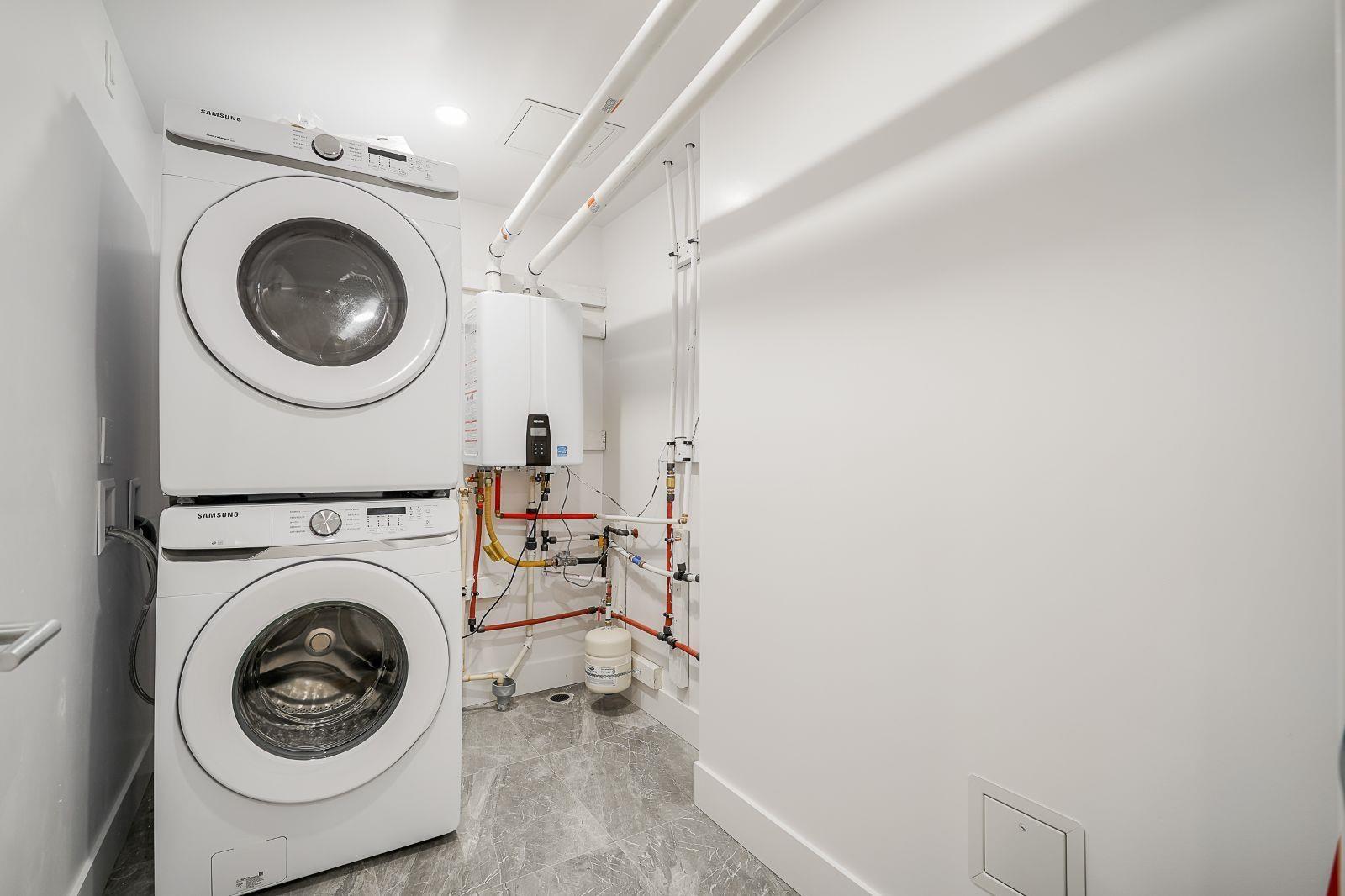 20449 Park Avenue, Langley, British Columbia  V3A 4N2 - Photo 8 - R2988032