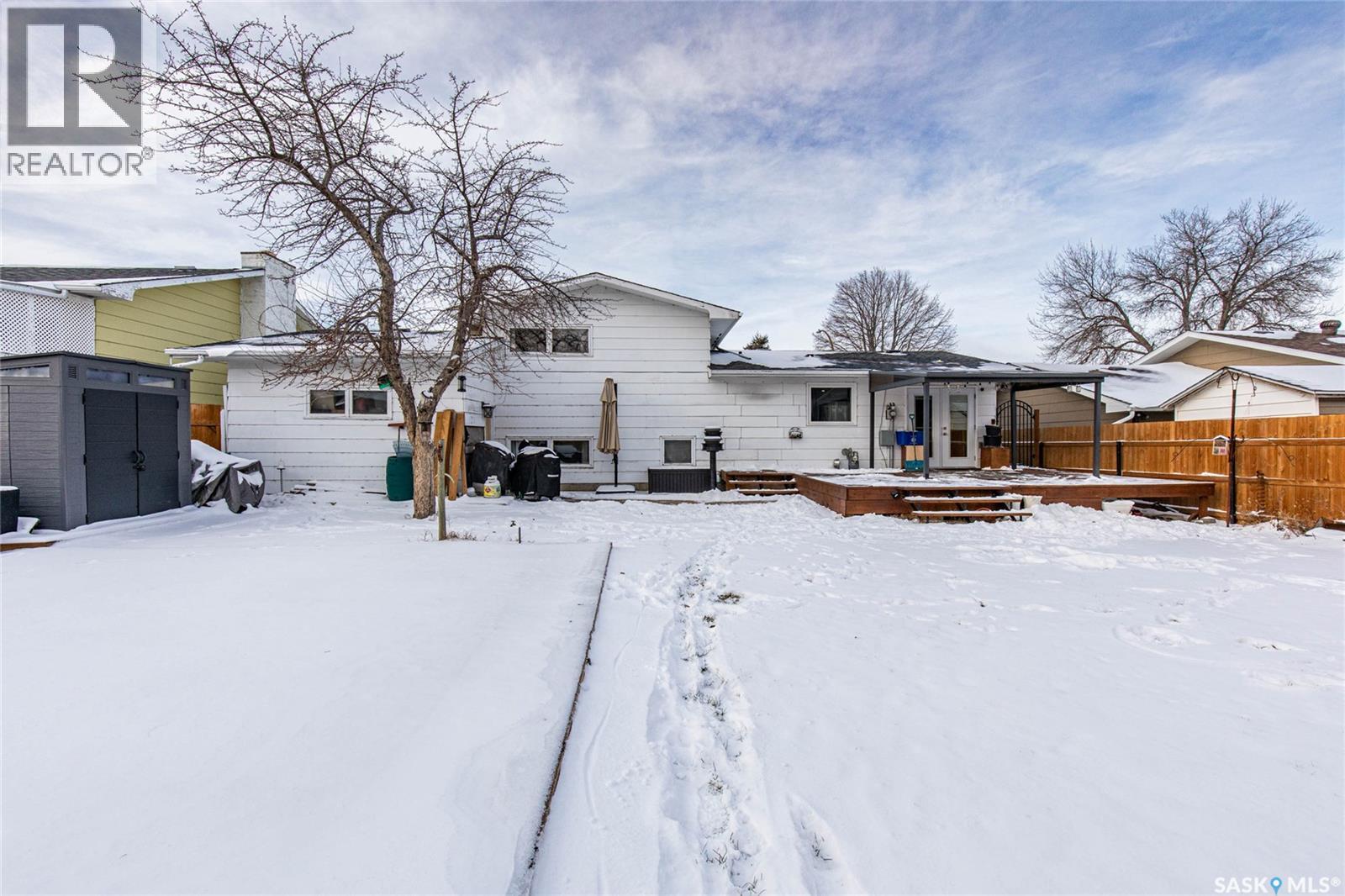 1266 Maybery Crescent, Moose Jaw, Saskatchewan  S6H 7B4 - Photo 40 - SK025638