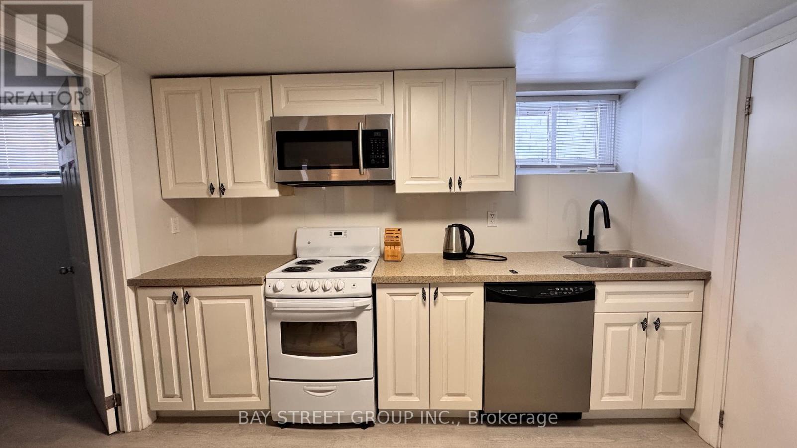 B1 - 5513 Spring Street, Niagara Falls, Ontario  L2G 1P6 - Photo 3 - X12740770