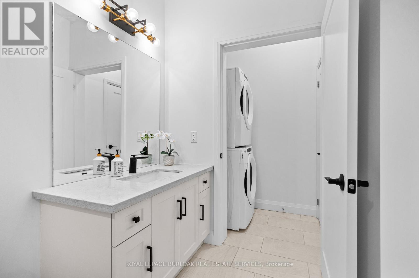 111 - 30 Hamilton Street S, Hamilton, Ontario  L0R 2H0 - Photo 17 - X12740772