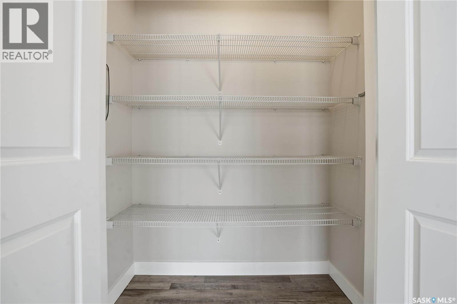 5326 Tutor Way, Regina, Saskatchewan  S4W 0H3 - Photo 12 - SK027599