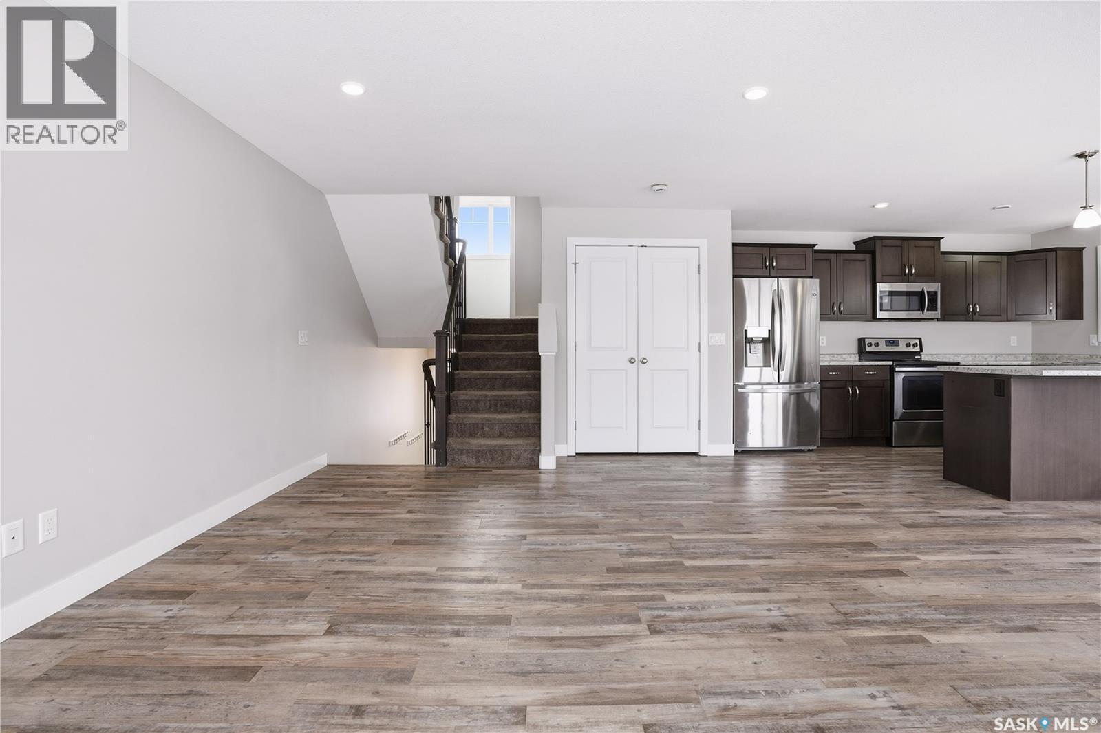 5326 Tutor Way, Regina, Saskatchewan  S4W 0H3 - Photo 8 - SK027599