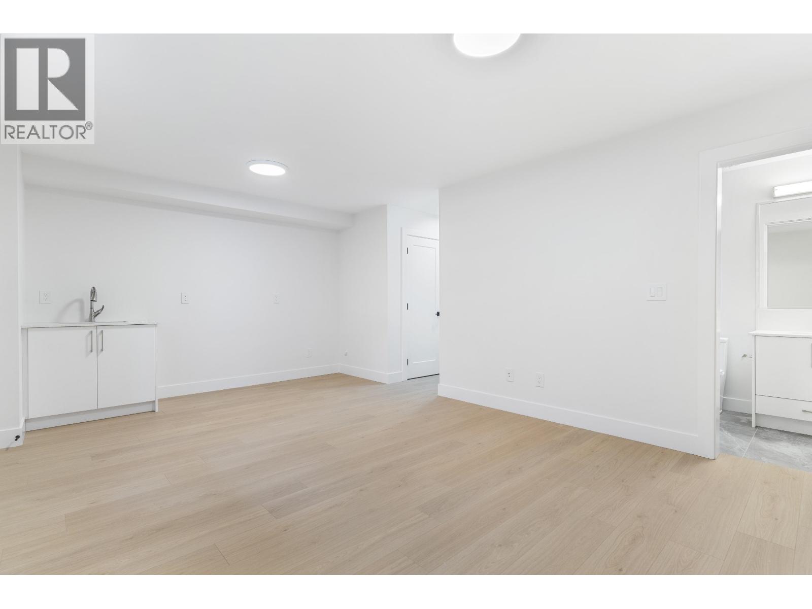 2 7822 Goodlad Street, Burnaby, British Columbia  V5E 2H6 - Photo 29 - R3084142