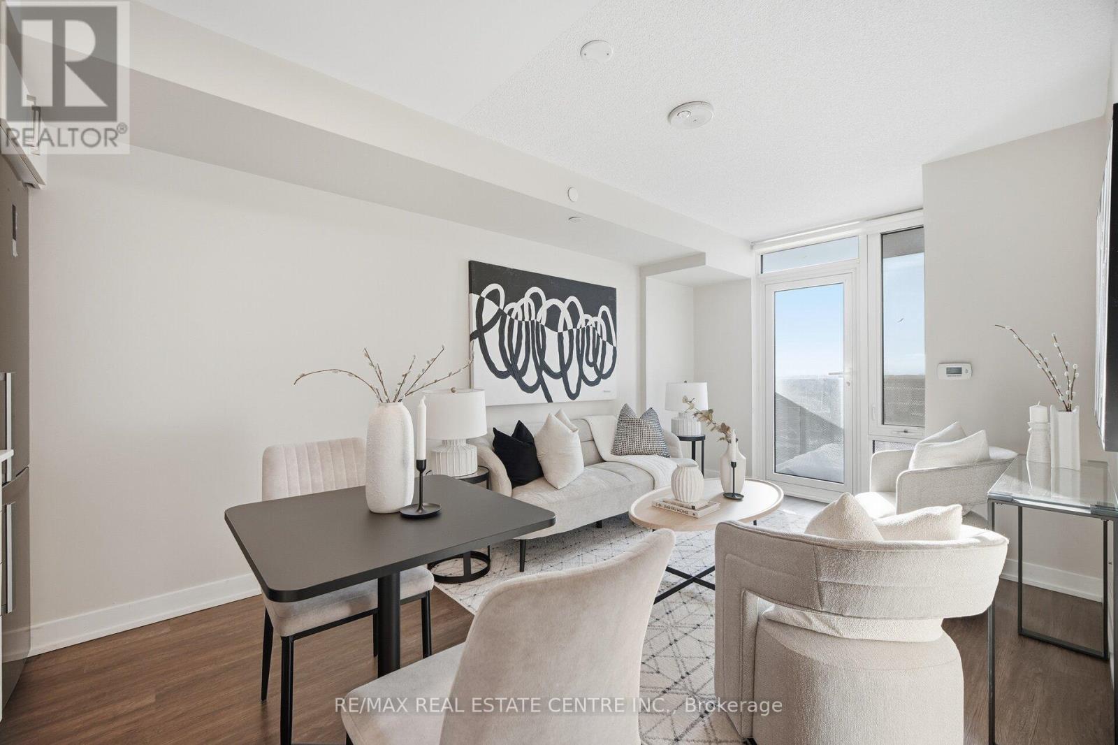 1112 - 38 Monte Kwinter Court, Toronto, Ontario  M3H 0E2 - Photo 4 - C12738290