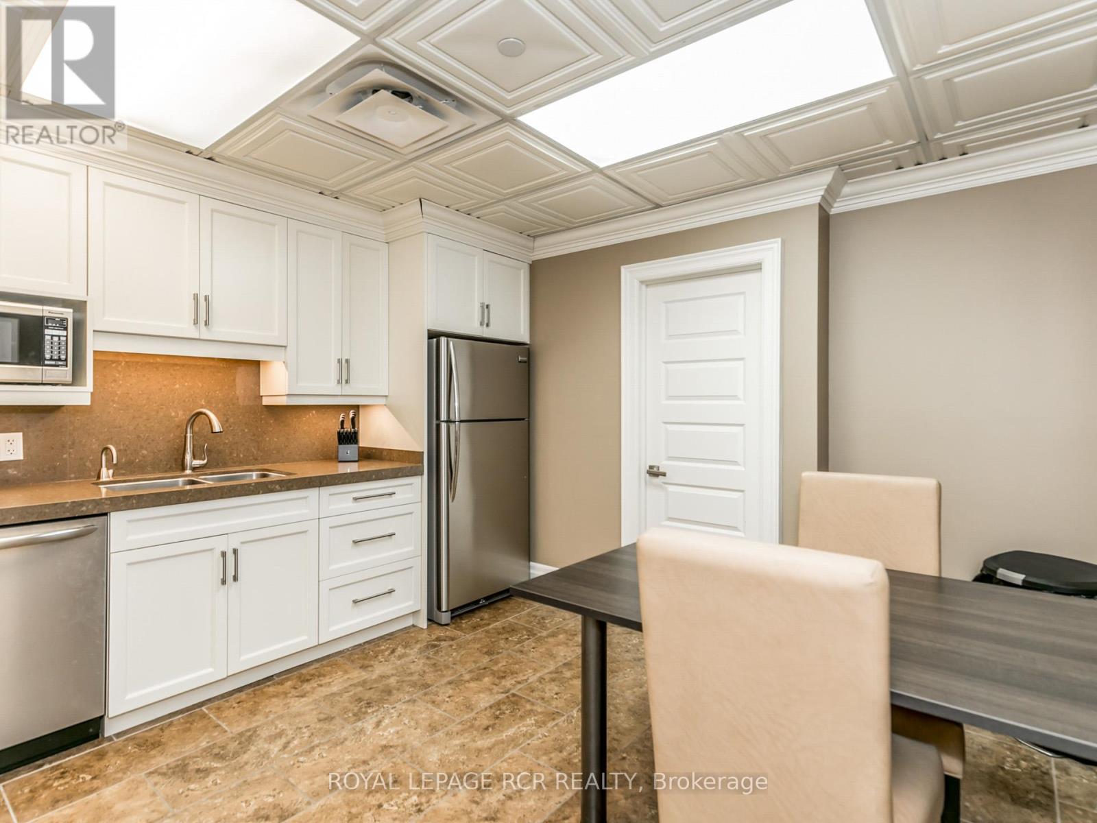 6 & 7 - 350 Harry Walker Parkway N, Newmarket, Ontario  L3Y 8L3 - Photo 18 - N12740206