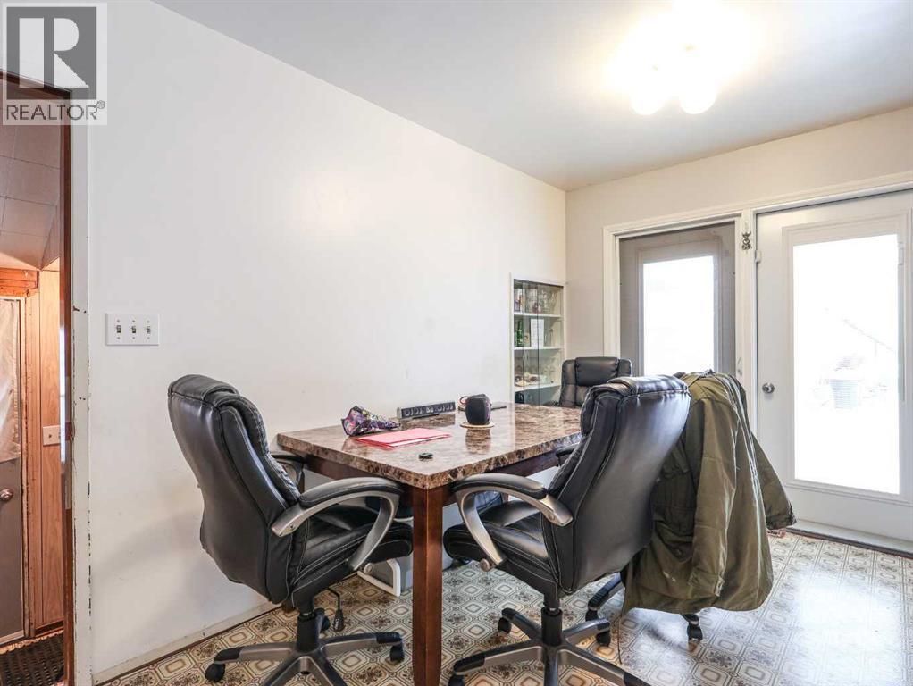 4716 51 Street, Stettler, Alberta  T4K 1J5 - Photo 12 - A2275629