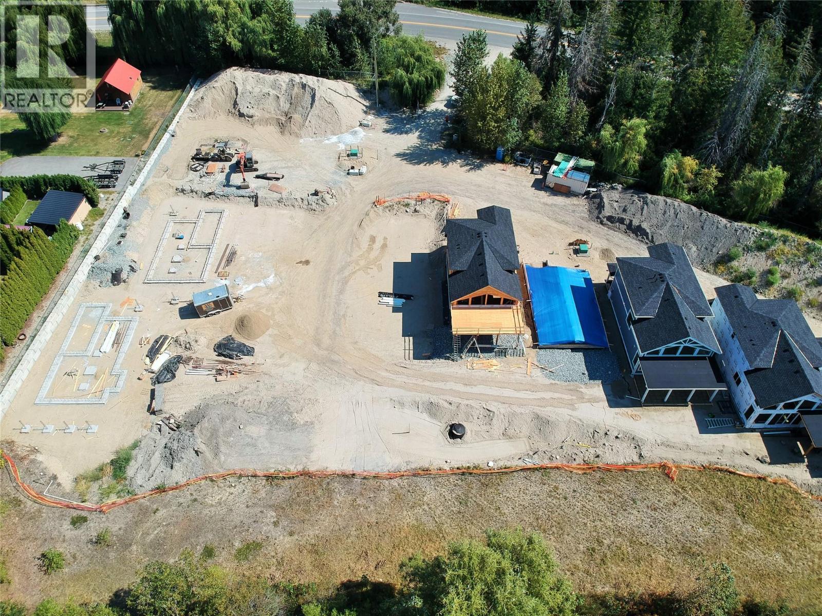 8200 97a Highway Unit# 8, Mara, British Columbia  V0E 2K0 - Photo 8 - 10361376