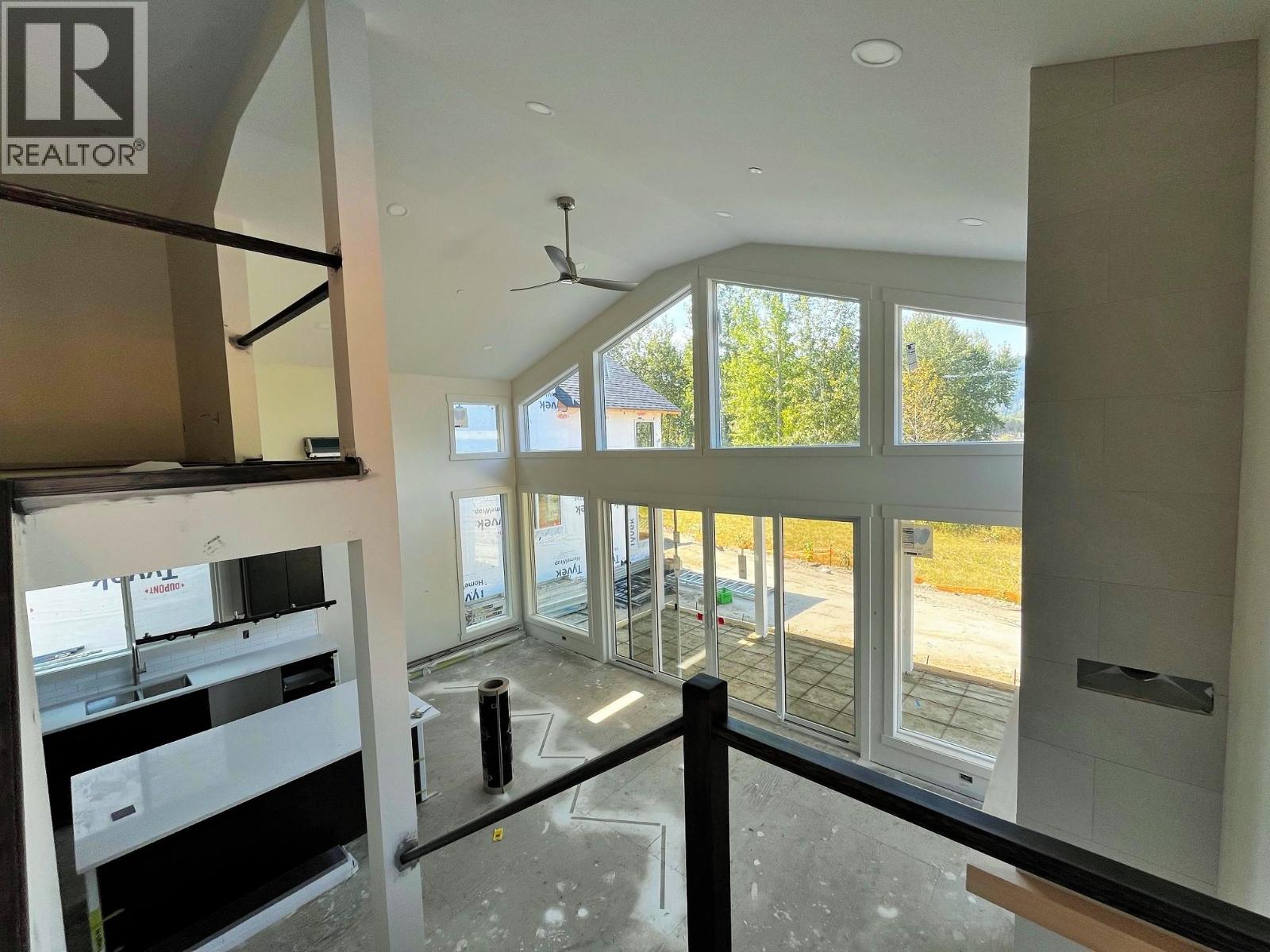 8200 97a Highway Unit# 8, Mara, British Columbia  V0E 2K0 - Photo 23 - 10361376