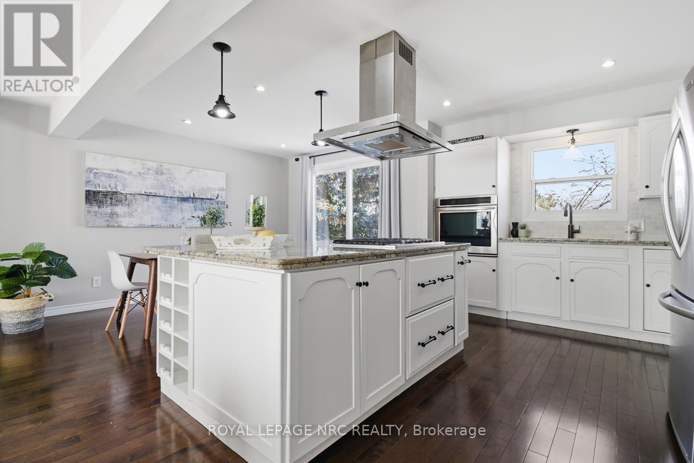 29 Beachview Drive, St. Catharines, Ontario  L2N 3W4 - Photo 11 - X12740794