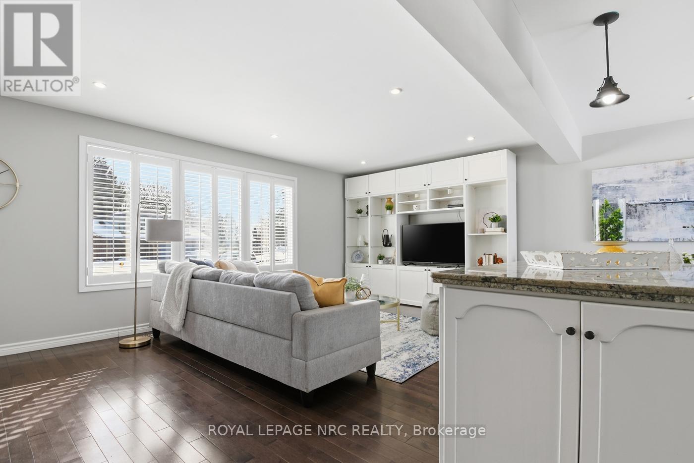 29 Beachview Drive, St. Catharines, Ontario  L2N 3W4 - Photo 12 - X12740794