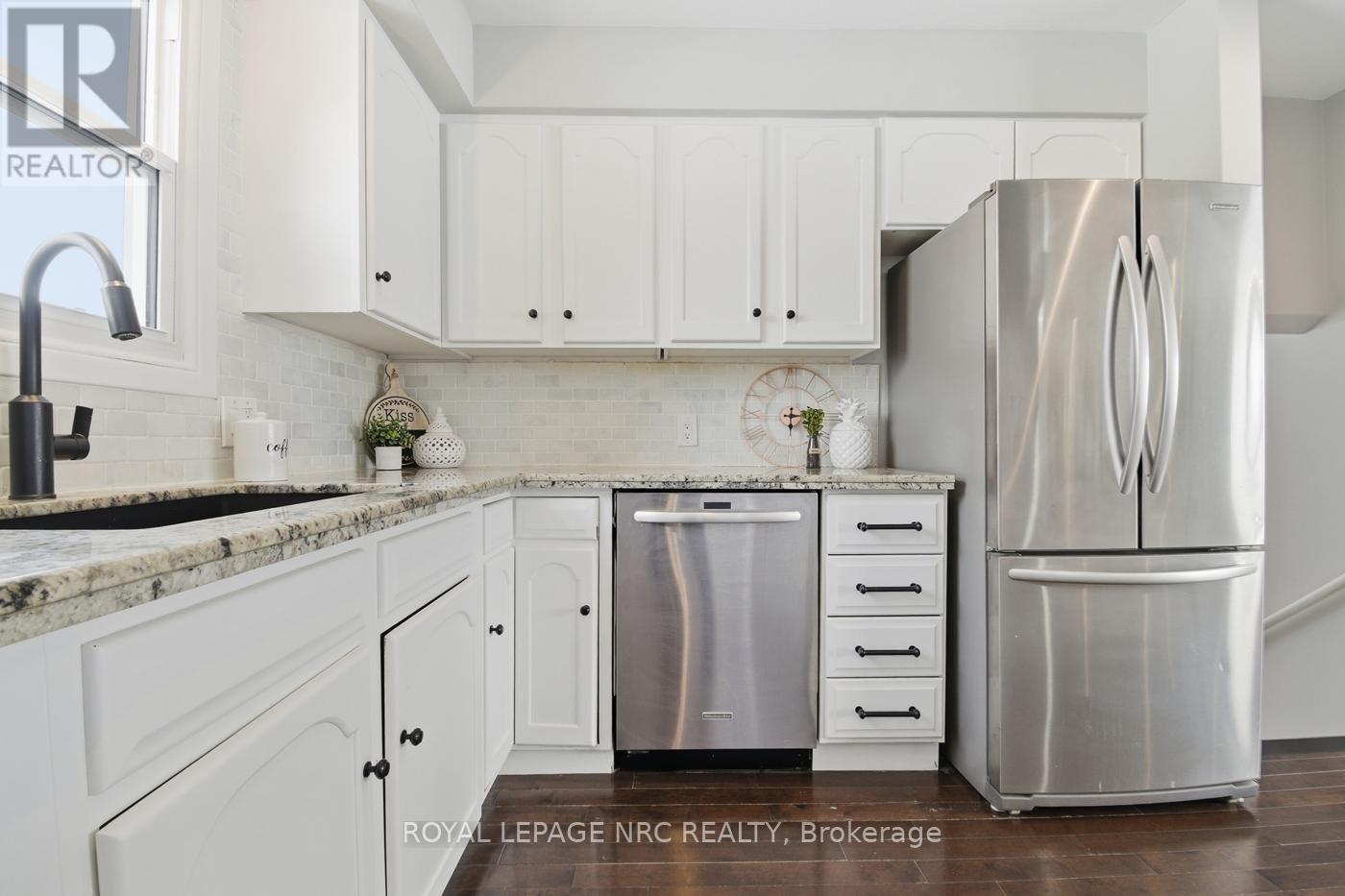 29 Beachview Drive, St. Catharines, Ontario  L2N 3W4 - Photo 15 - X12740794