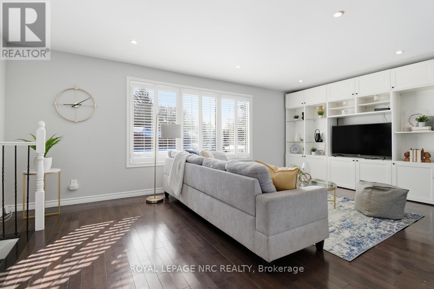 29 Beachview Drive, St. Catharines, Ontario  L2N 3W4 - Photo 4 - X12740794