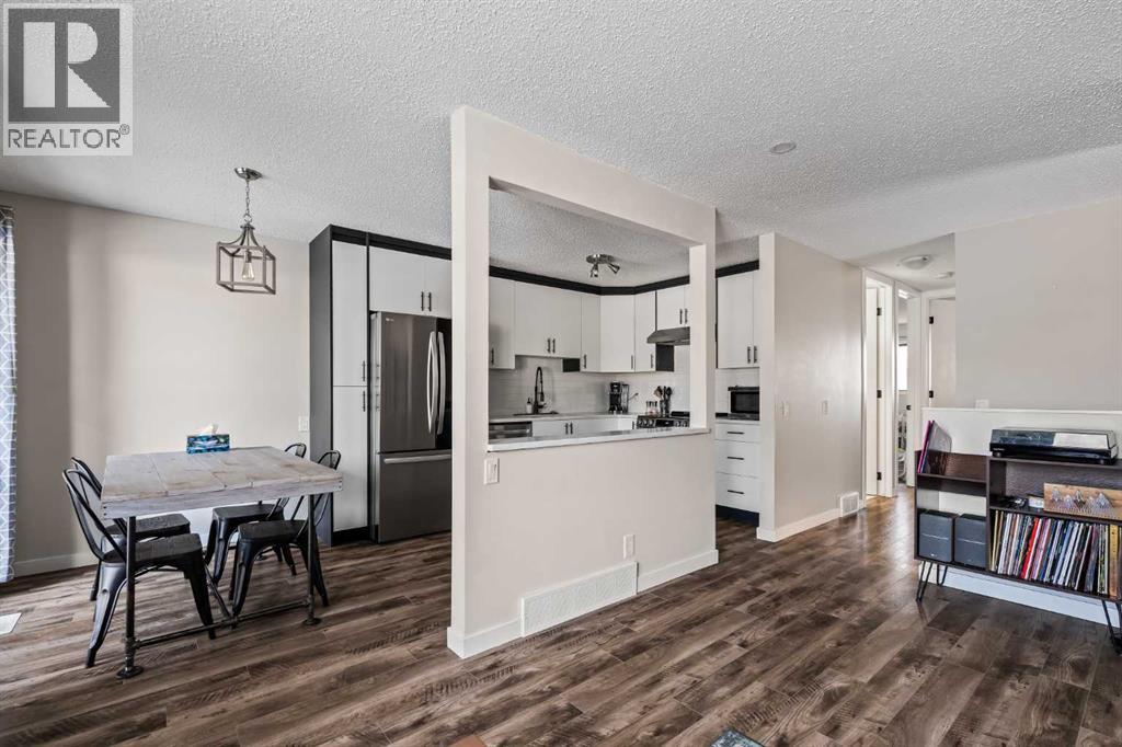 617 Albert Street Se, Airdrie, Alberta  T4B 1G7 - Photo 9 - A2278986