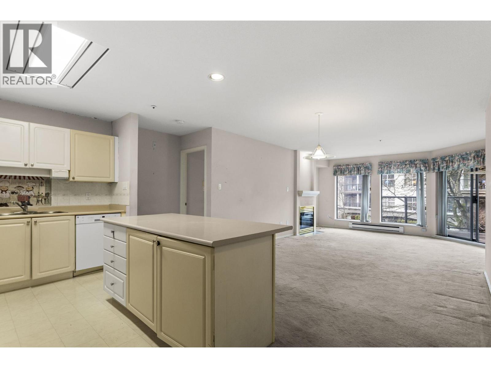 215 2968 Burlington Drive, Coquitlam, British Columbia  V3B 7S6 - Photo 12 - R3084699