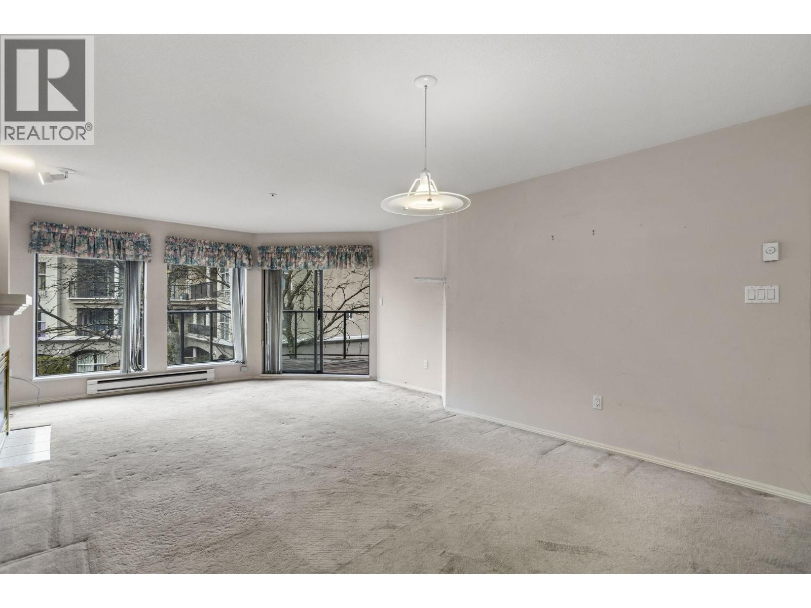 215 2968 Burlington Drive, Coquitlam, British Columbia  V3B 7S6 - Photo 5 - R3084699