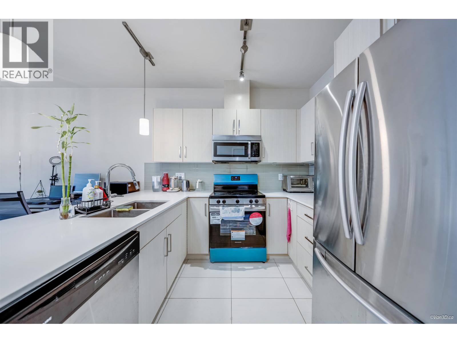 Ph21 5288 Grimmer Street, Burnaby, British Columbia  V5H 0C5 - Photo 4 - R3084726