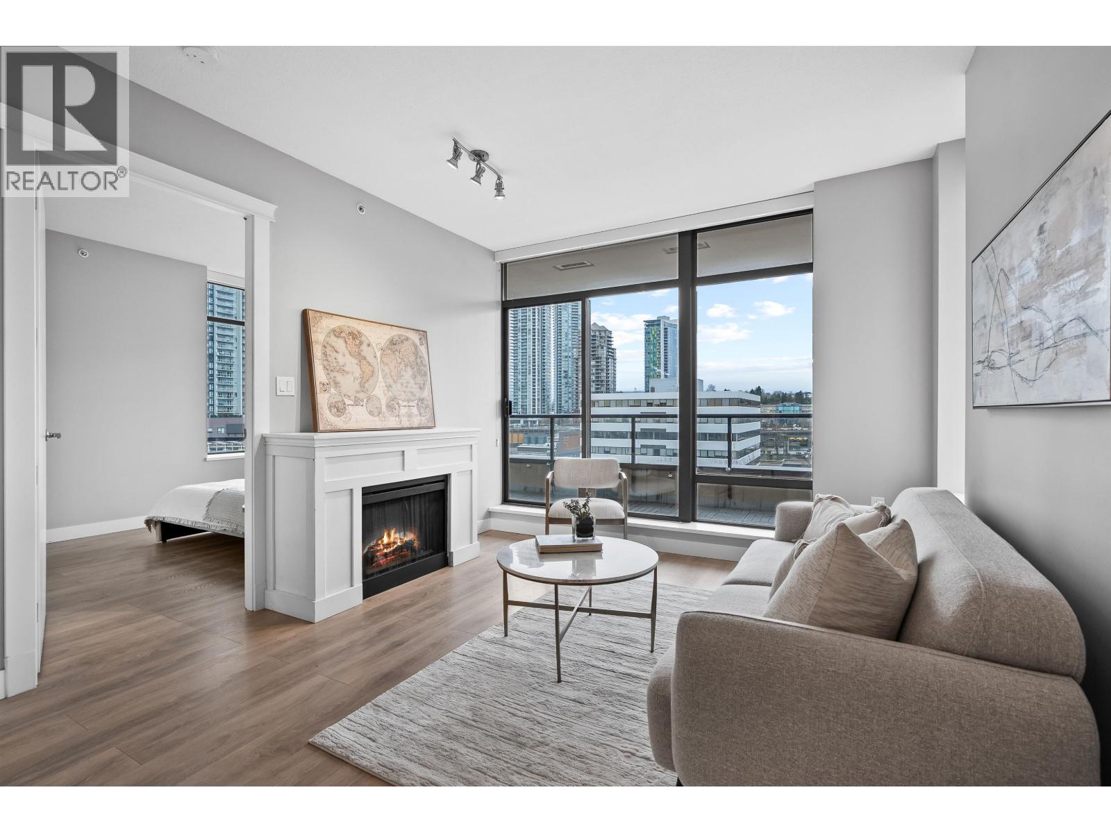 902 4250 Dawson Street, Burnaby, British Columbia  V5C 4B1 - Photo 2 - R3084731