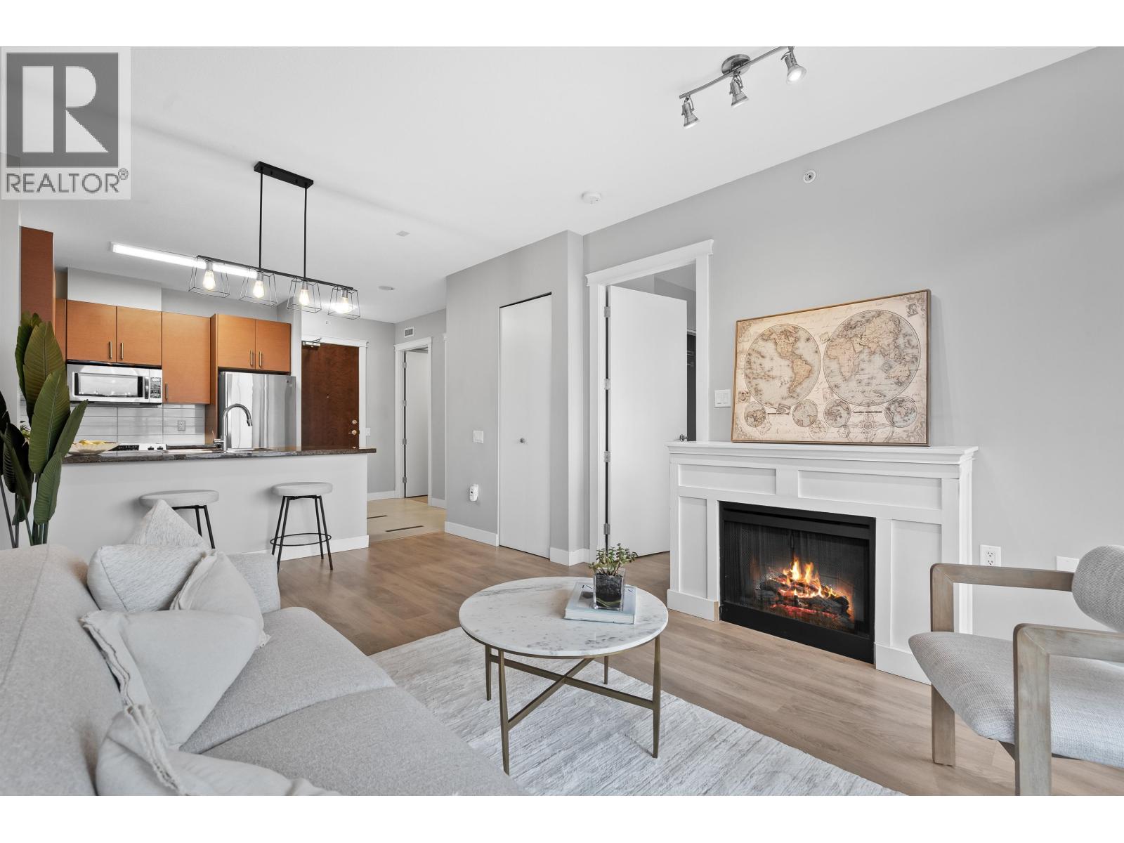 902 4250 Dawson Street, Burnaby, British Columbia  V5C 4B1 - Photo 3 - R3084731