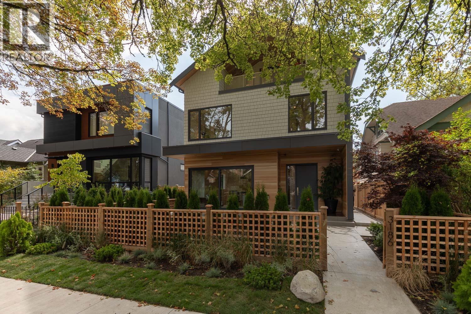 1 3186 W 11TH AVENUE, Vancouver, British Columbia