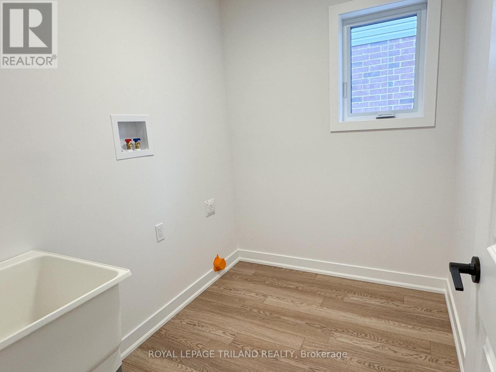 Photo 17 of 19 for 23 Harrow Lane