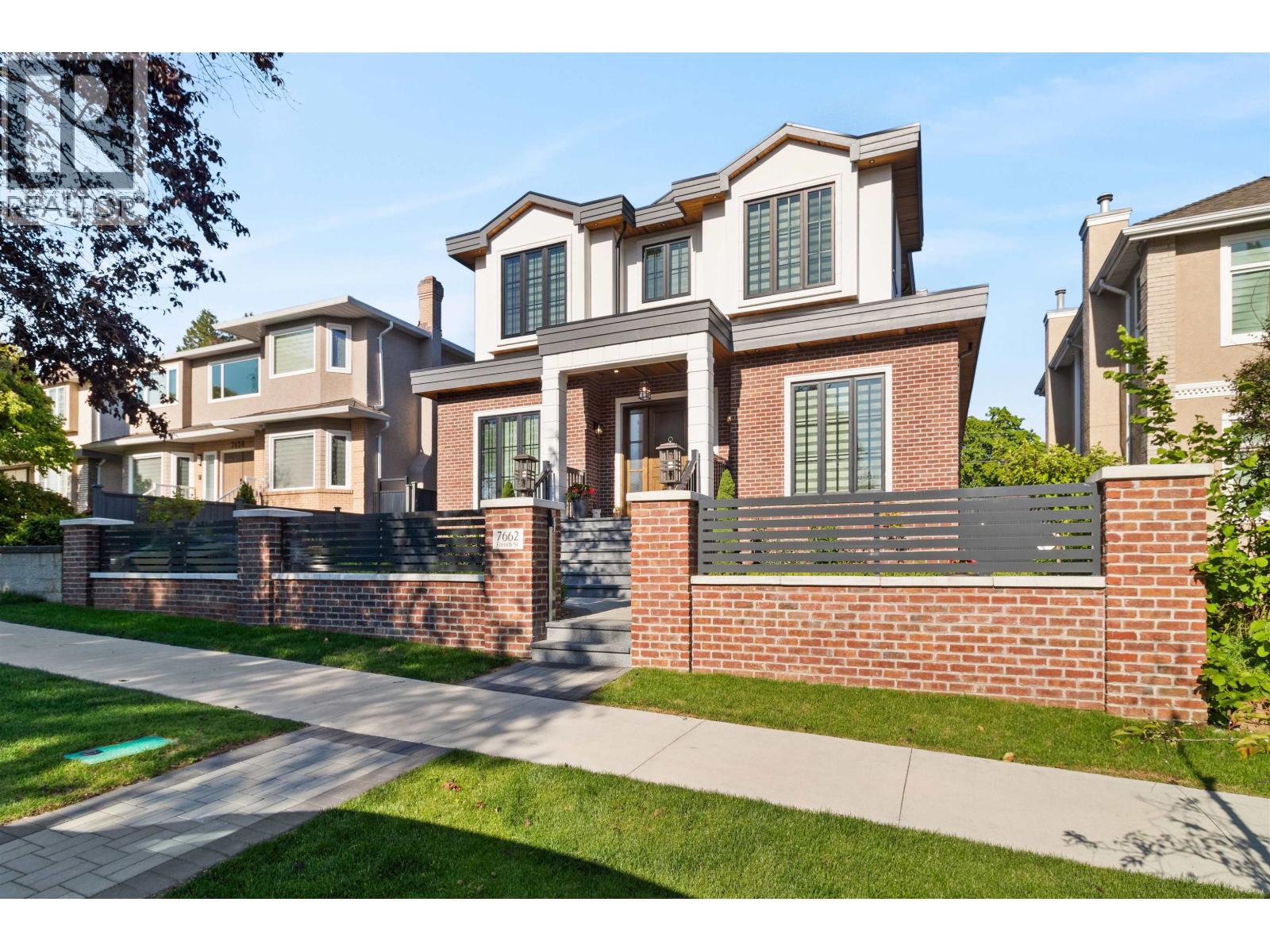 7662 French Street, Vancouver, British Columbia  V6P 4V6 - Photo 1 - R3084714