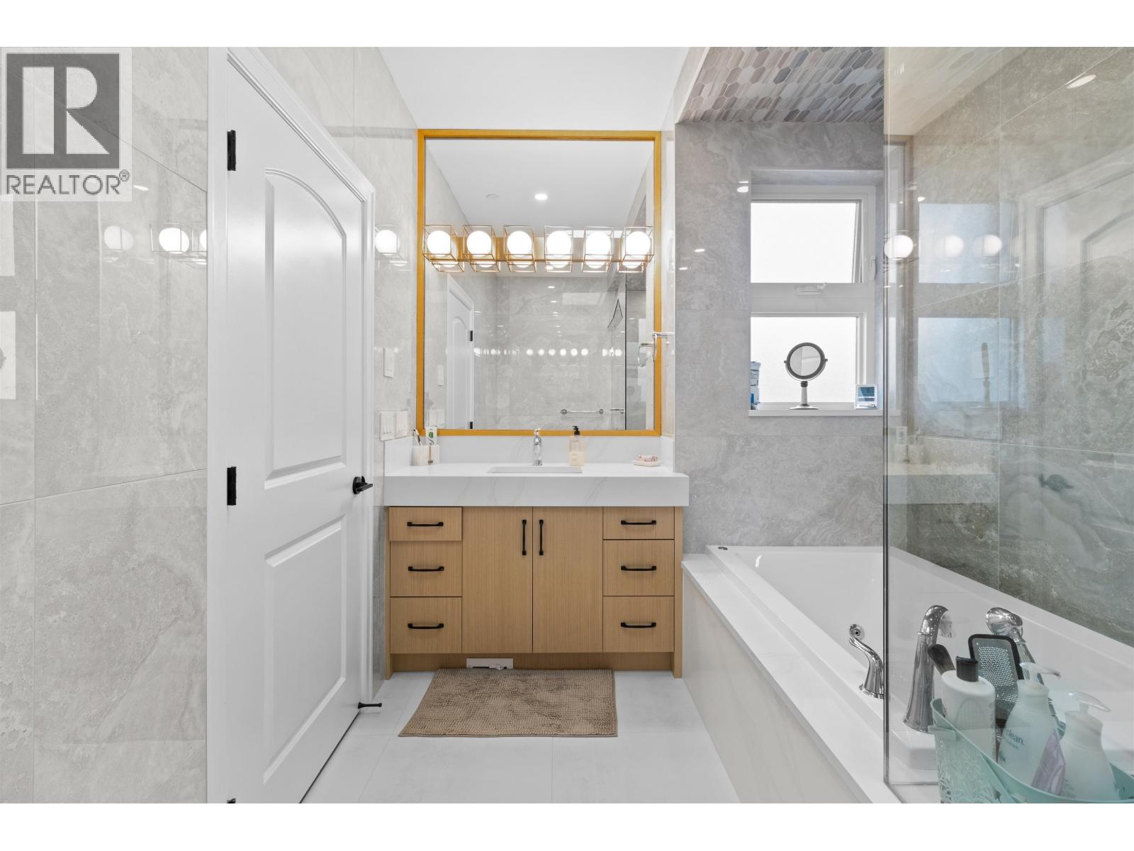 7662 French Street, Vancouver, British Columbia  V6P 4V6 - Photo 23 - R3084714