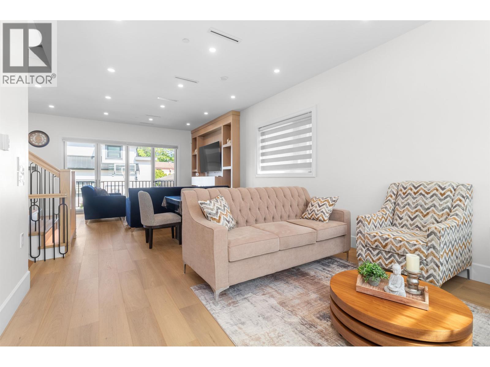 7662 French Street, Vancouver, British Columbia  V6P 4V6 - Photo 3 - R3084714