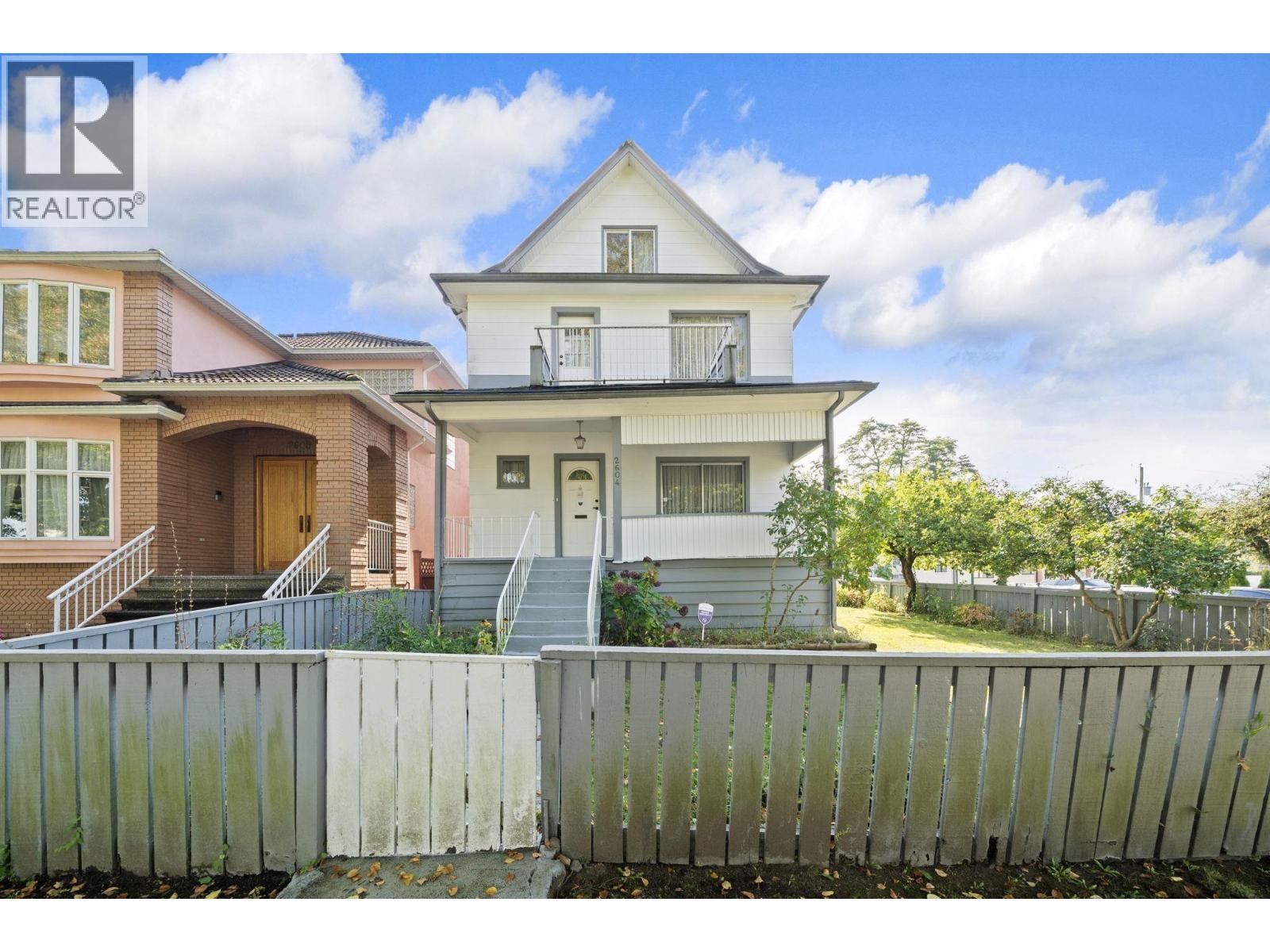 2604 E 19th Avenue, Vancouver, British Columbia V5M 2S4 - Photo 1 - R3084733