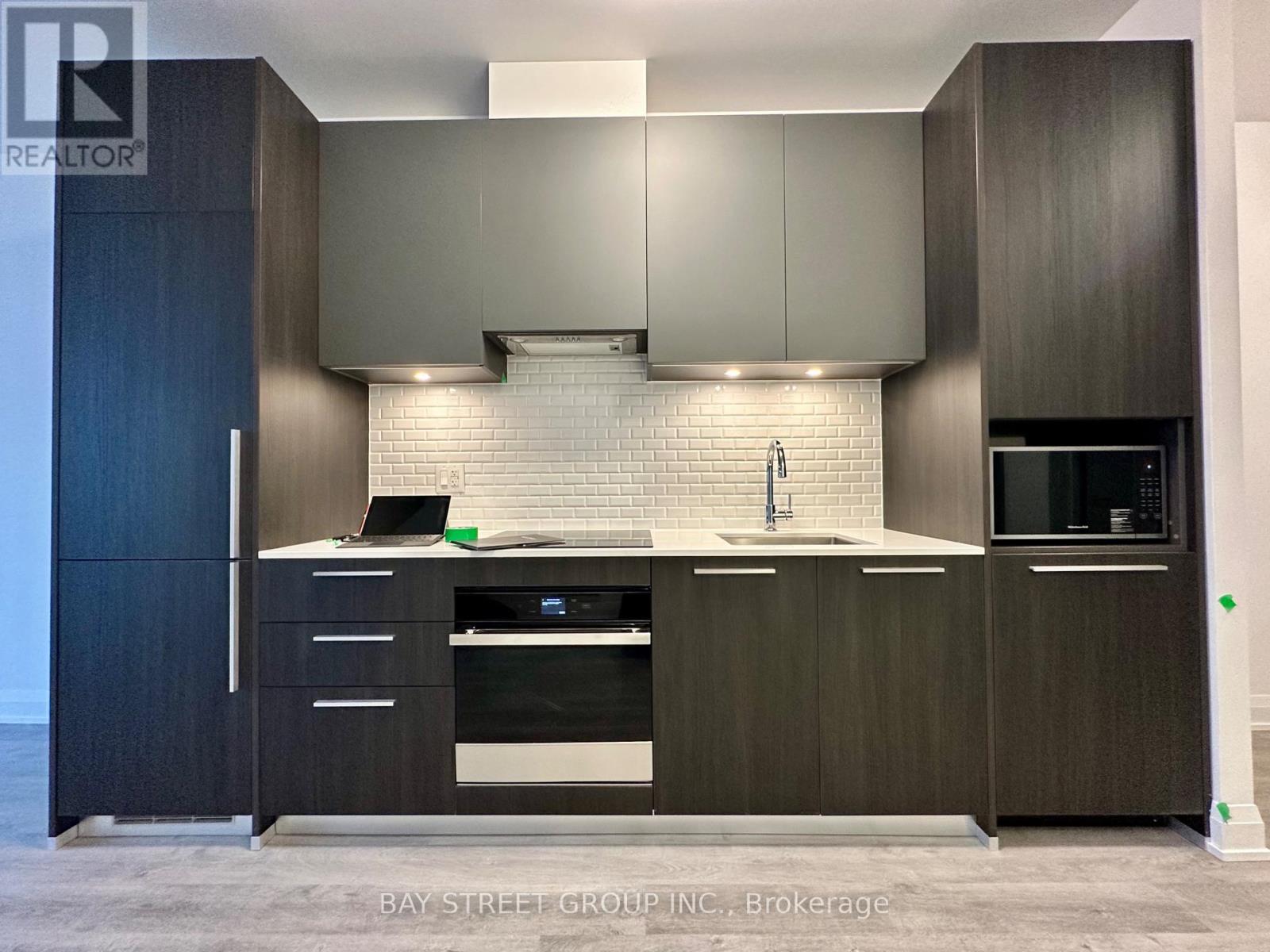 1907 - 65 Broadway Avenue, Toronto, Ontario  M4P 1T9 - Photo 5 - C12740822