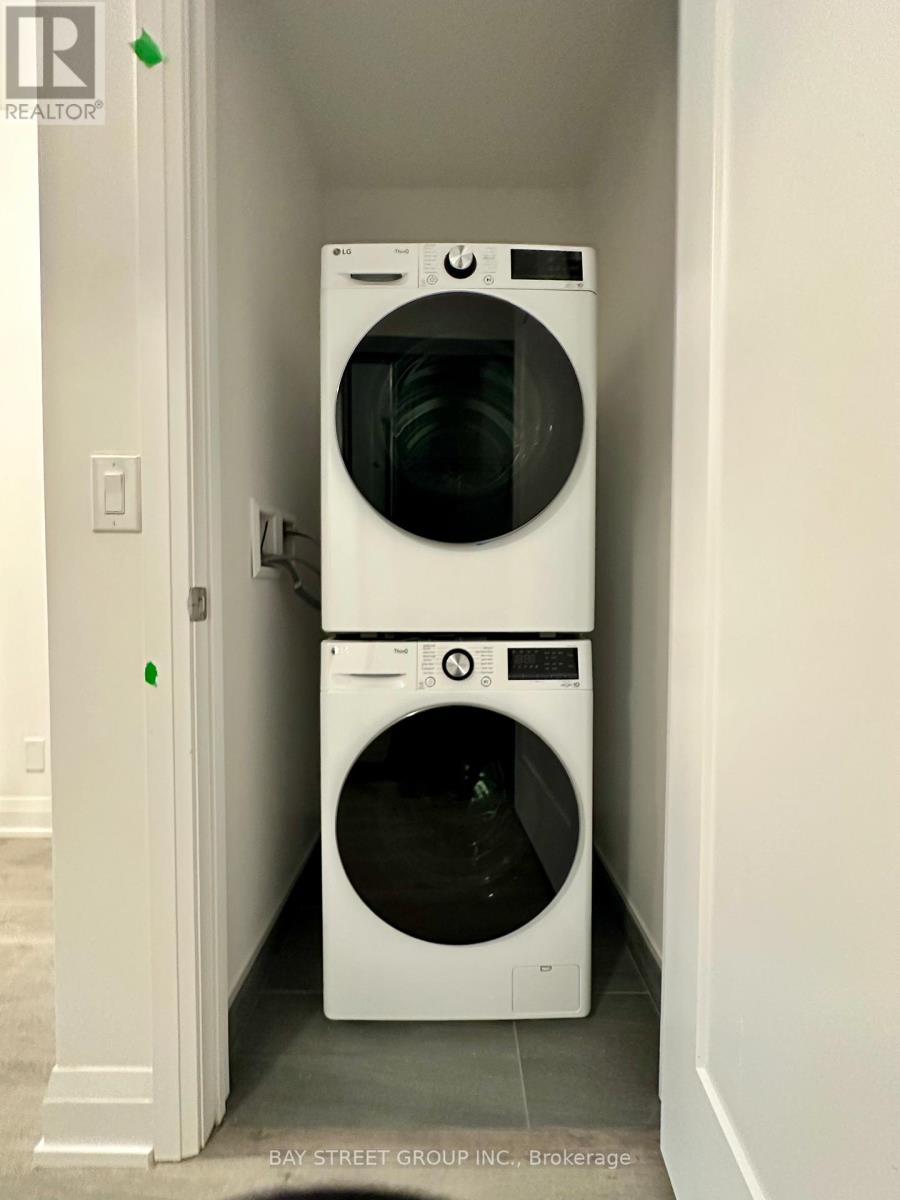 1907 - 65 Broadway Avenue, Toronto, Ontario  M4P 1T9 - Photo 9 - C12740822