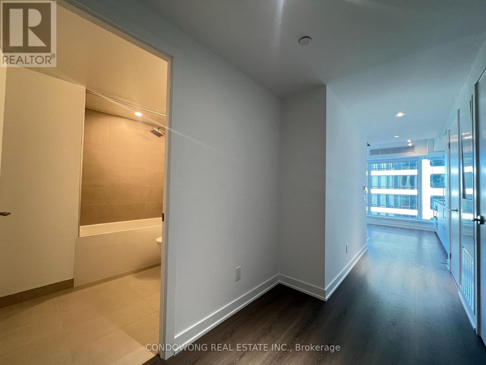 4905 - 8 Wellesley Street W, Toronto, Ontario  M4Y 0J5 - Photo 12 - C12740828