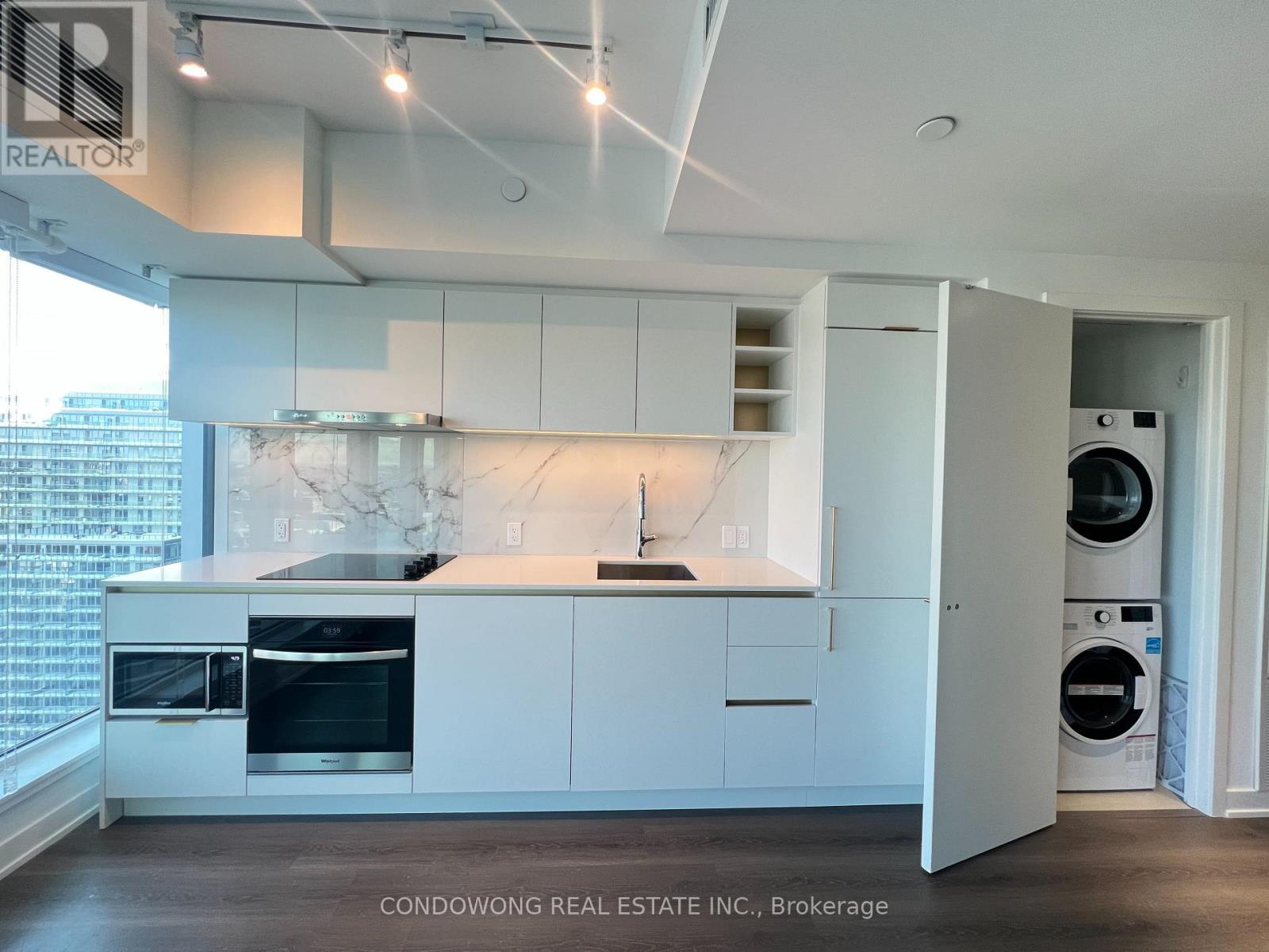 4905 - 8 Wellesley Street W, Toronto, Ontario  M4Y 0J5 - Photo 4 - C12740828