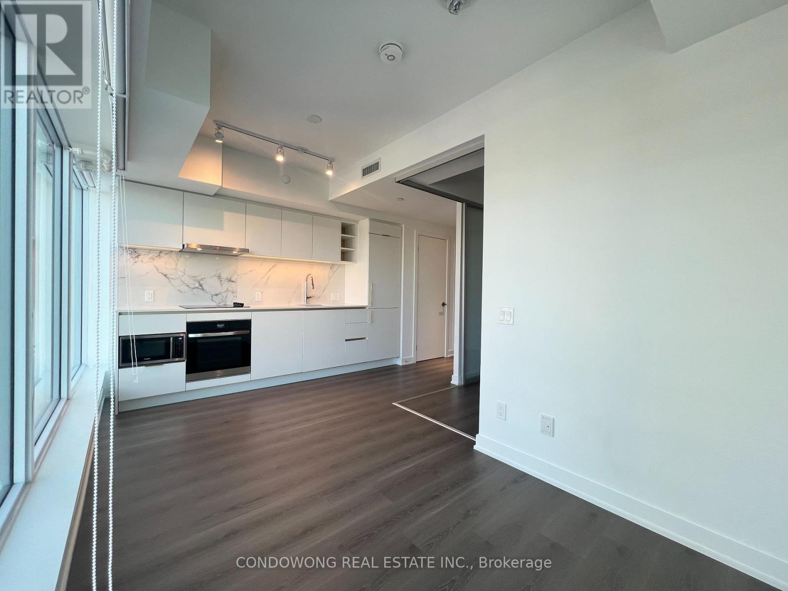 4905 - 8 Wellesley Street W, Toronto, Ontario  M4Y 0J5 - Photo 5 - C12740828