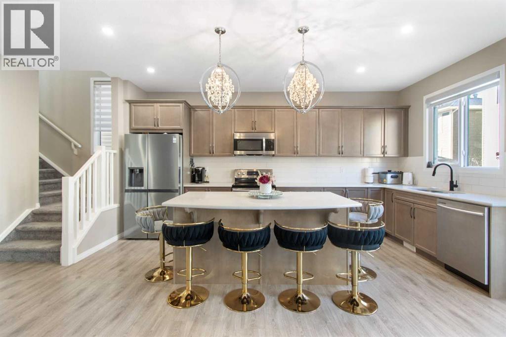 17 Carrington Manor Nw, Calgary, Alberta  T3P 0Z2 - Photo 8 - A2281428